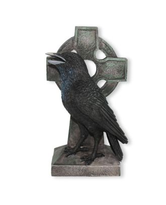 Rabe Figur vor Keltisches Kreuz Gothic Deko Gothic Wohnaccessoires